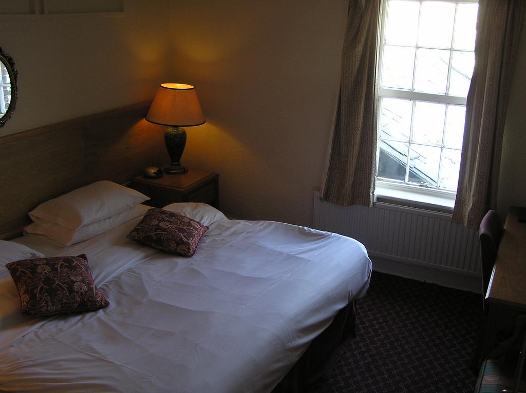 Cadogan Hotel Newmarket  Exterior foto